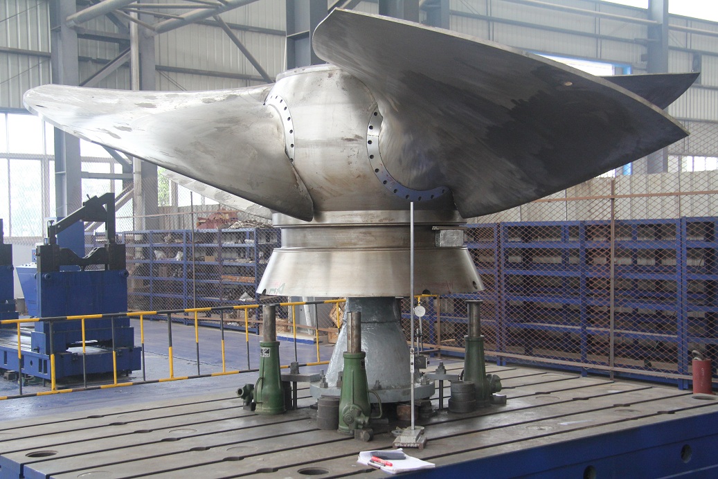 軸流式轉(zhuǎn)輪正在檢測(cè)